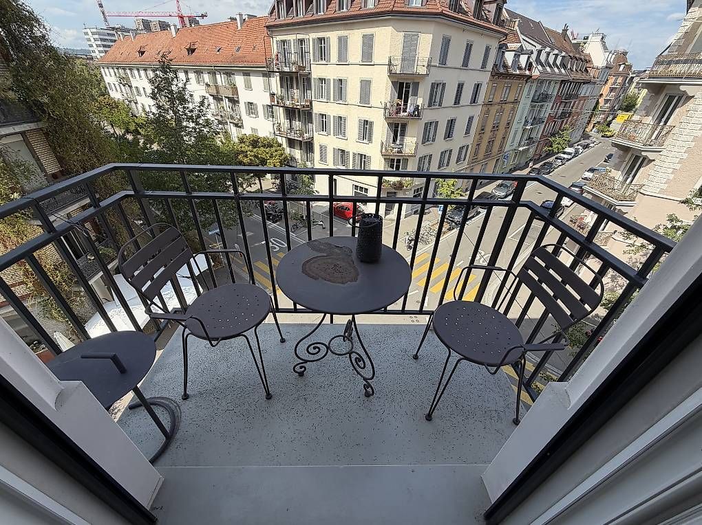 Stühle: Gartenstuhlset mit Beistelltisch – Gebraucht aus Zürich von marcfischli
