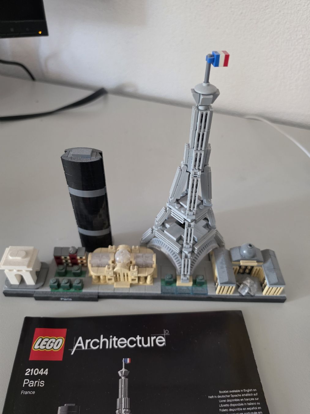 Lego Kit di costruzioni: Lego Architecture Paris – Usato da Fischbach LU venduto da Micra3 2