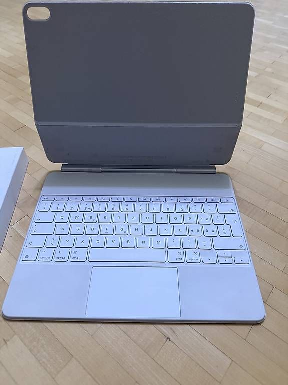 Claviers: original Apple iPad Magic Keyboard 13" Model A3340 – D'occasion à Scherzingen par polini42 1
