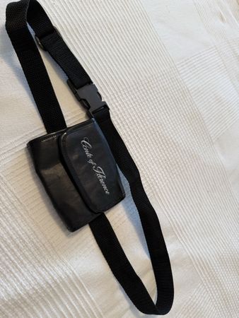 NEUWERTIG***BAUCHTASCHE SCHWARZ***SCHÖN & SPEZIELL***