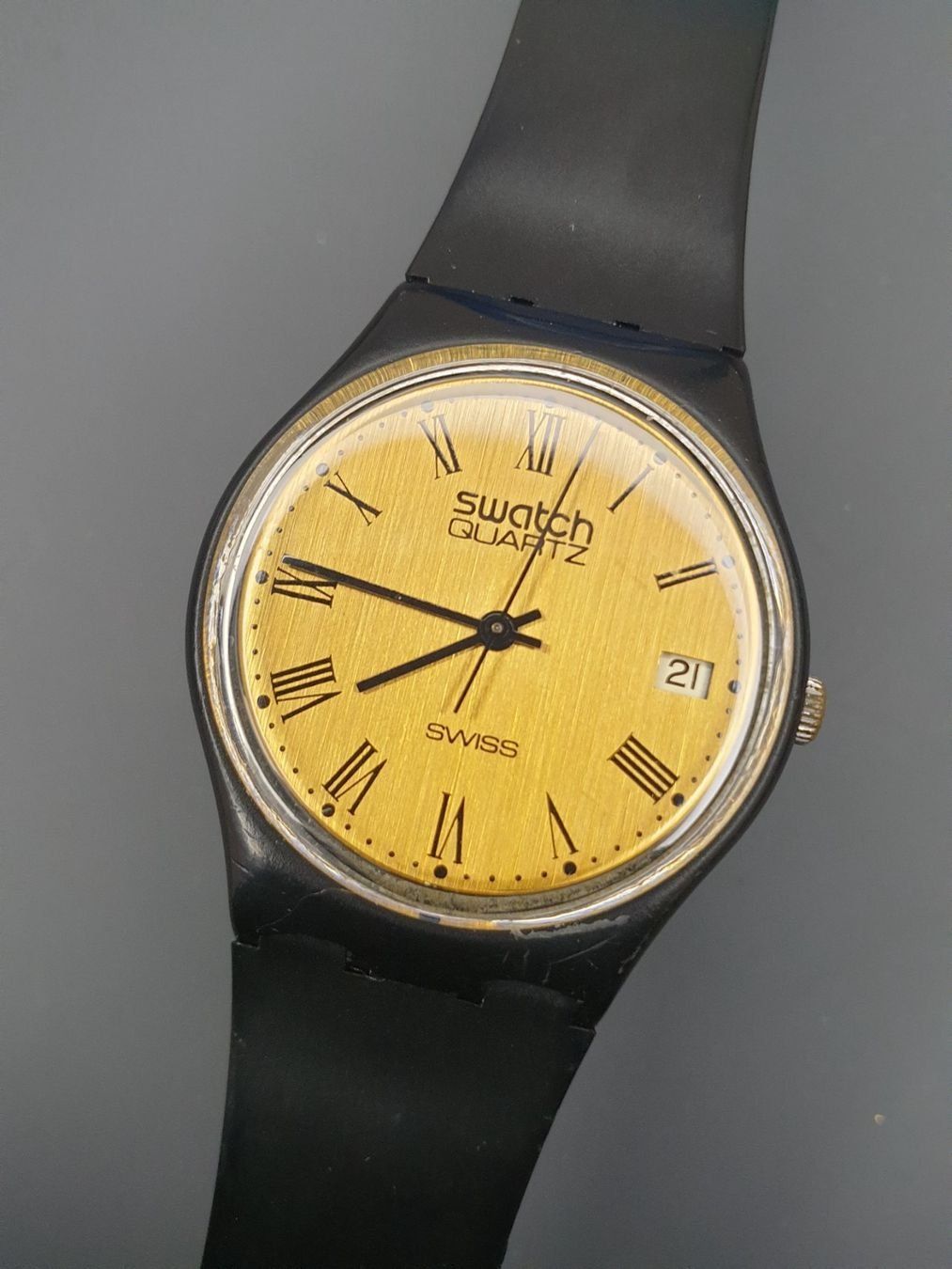 Swatch Orologi: Swatch Vintage 1983  - C83 - Black/Gold – Usato da Le Grand-Saconnex venduto da Nassperso