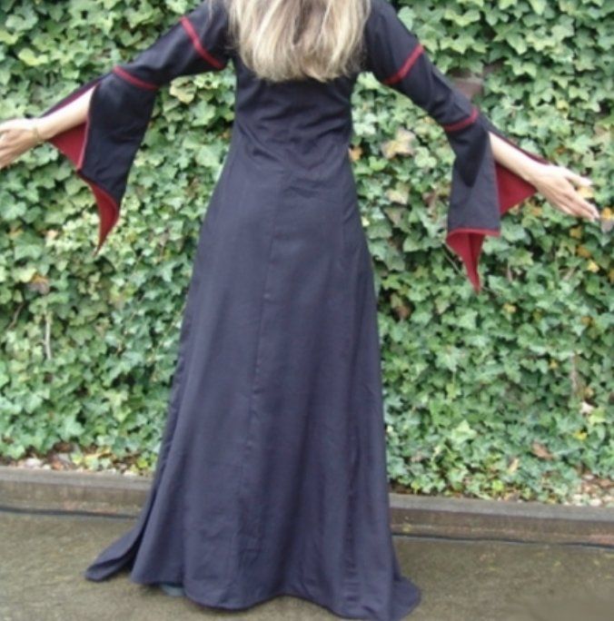 Kleider: Mittelalter Kleid – Gebraucht aus St-Blaise von Mogul0 2