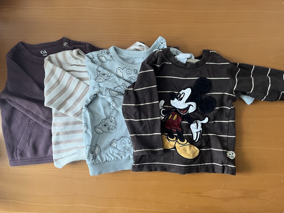 Lotti & Set di vestiti: 4 Kinder Pullover C&A Disney Grösse 74 – Usato da Winterthur venduto da lynnszabo