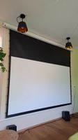 Motor-Leinwand Elitescreen Saker Tab Tension 100 Zoll