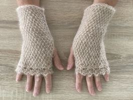 Handwärmer aus Wolle handgestrickt