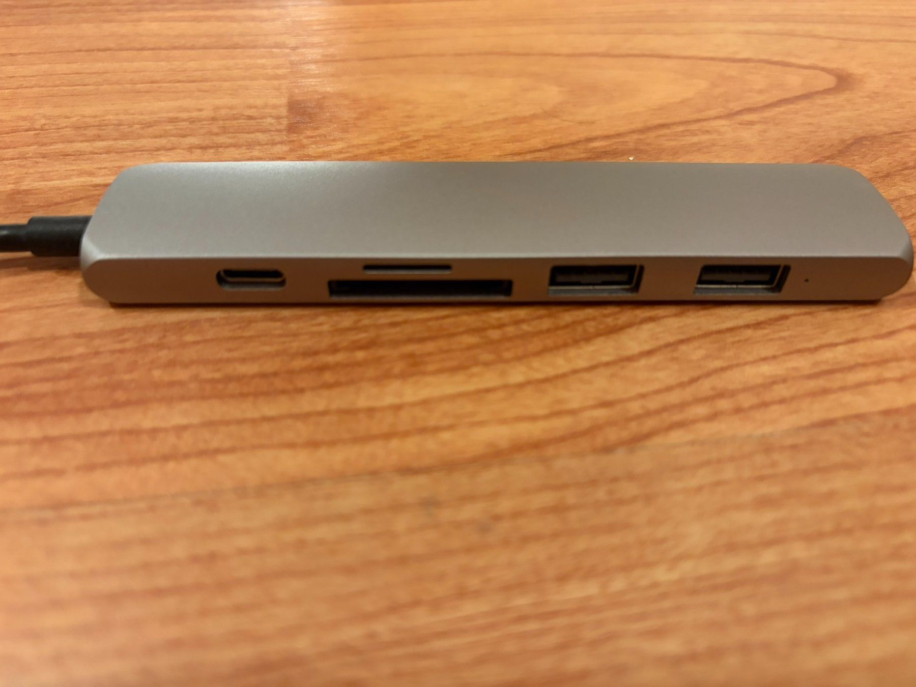 Hubs & Switches: Satechi hub usb-c – Gebraucht aus Choëx von Xims