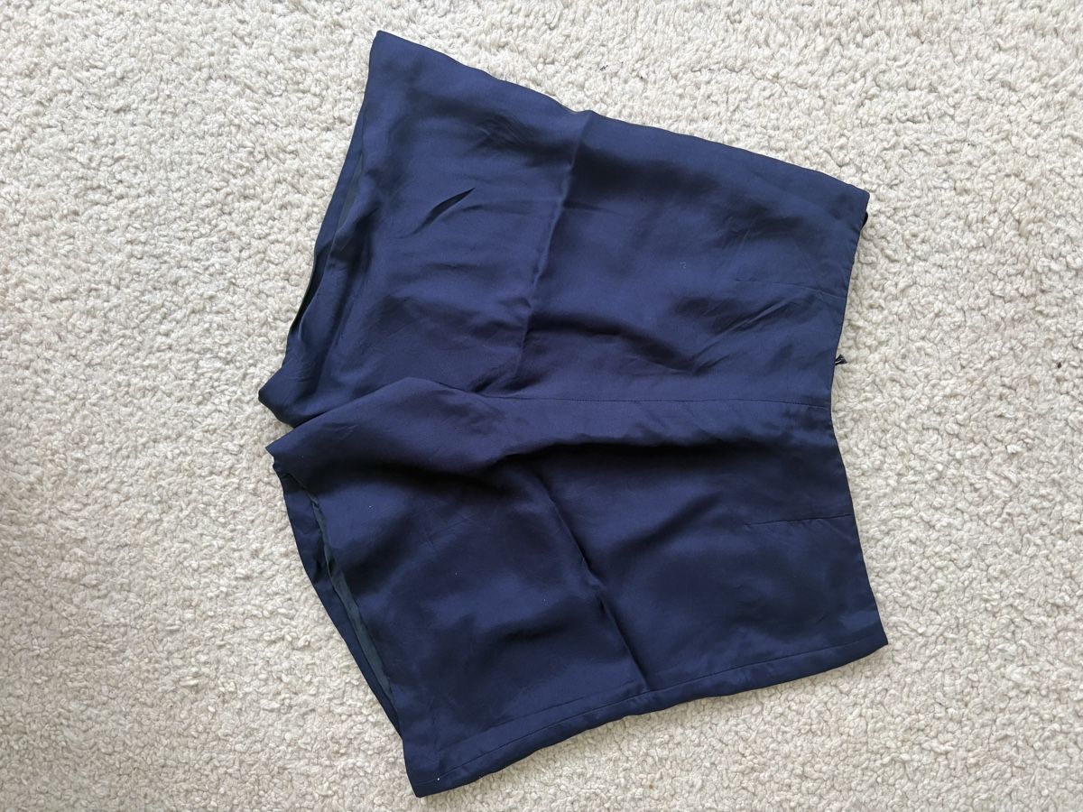 Prada Hosen: Prada Damen Shorts dunkelblau Größe 40 – Neu (gemäss Beschreibung) aus Zürich von Otac 3