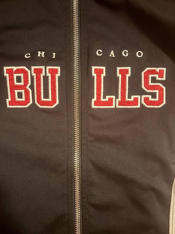 Giacche:  Chicago Bulls jacket – Usato da Bidogno venduto da sch_bby9 2