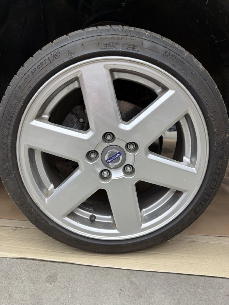 Volvo Cerchioni: Volvo Neptune Felgen – Usato da Zumikon venduto da robinhardi