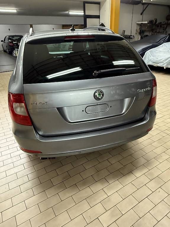 Automobili: Skoda 4x4 superb combi – Usato da locarno venduto da Chiconess1 2