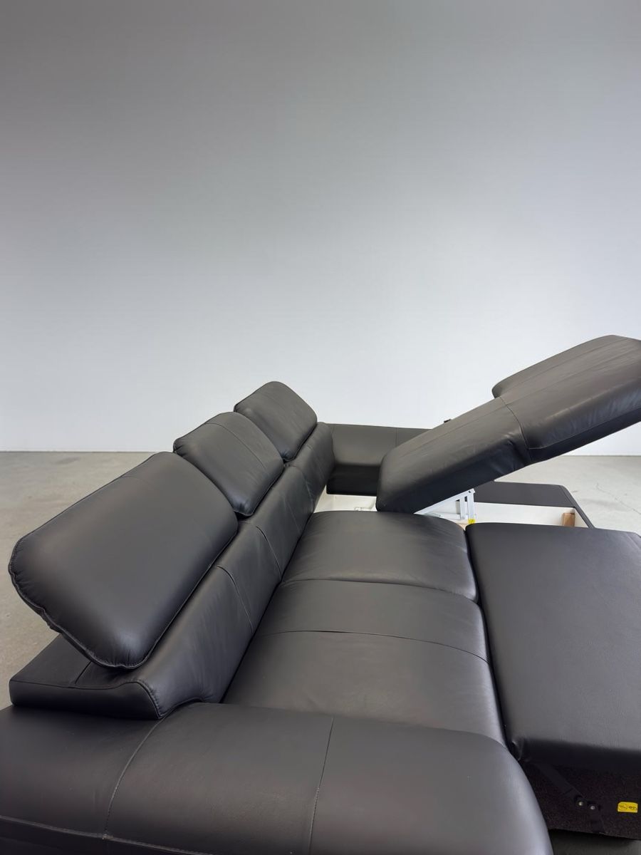 Sofas: Ecksofa aus schwarzem Echtleder mit Bettfunktion – D'occasion à Fehraltorf par Sofalab.swiss 6