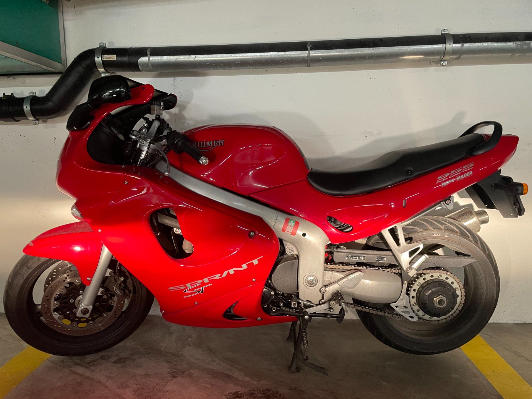 Triumph Touring: Triumph Sprint ST 955i – Usato da Aeugst am Albis venduto da 2good 1