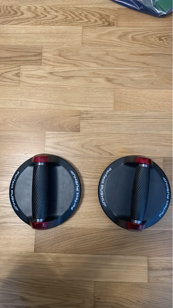 Hometrainer: Perfect Pushup Trainingsgerät – Neu (gemäss Beschreibung) aus Kemptthal von isable