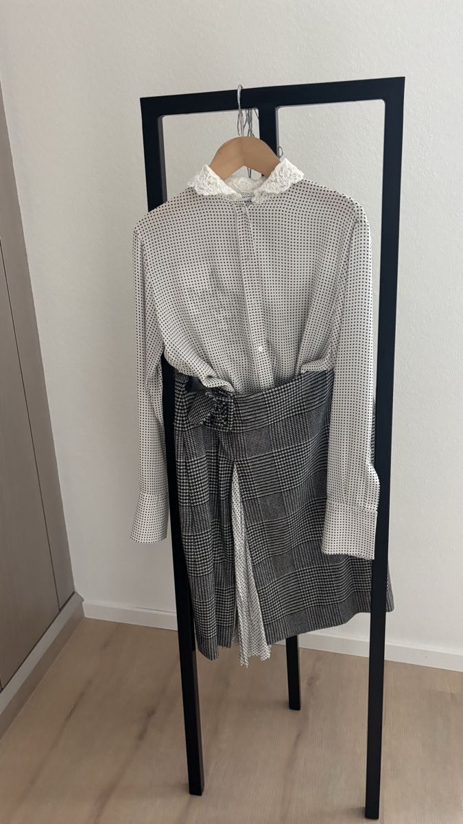 Ermanno Scervino Röcke: Ermanno Scervino - Jupe – Gebraucht aus Eschenbach LU von sto_z8s8 2