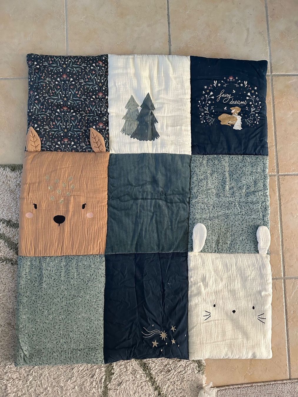 Coperte: Babykrabbeldecke von Vertbaudet – Usato da Bassersdorf venduto da ElSchlama
