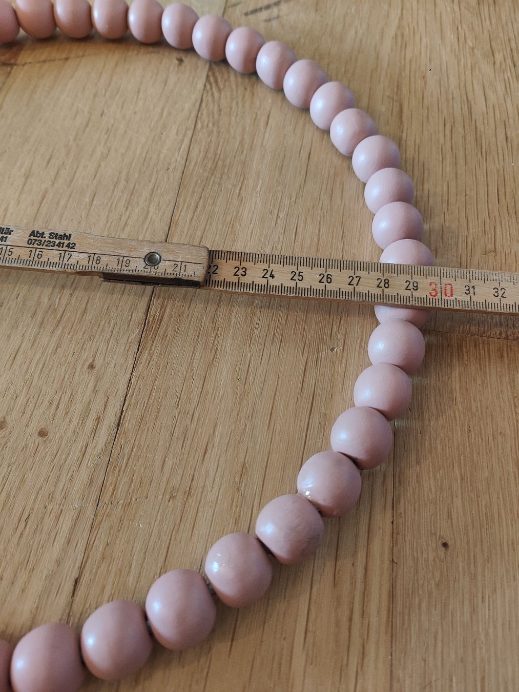 Tutte le decorazioni: Deko Ring mit Holz Kugeln Durchmesser ca 30 cm  – Nuovo (secondo la descrizione) da Wil SG venduto da Fabii85 1