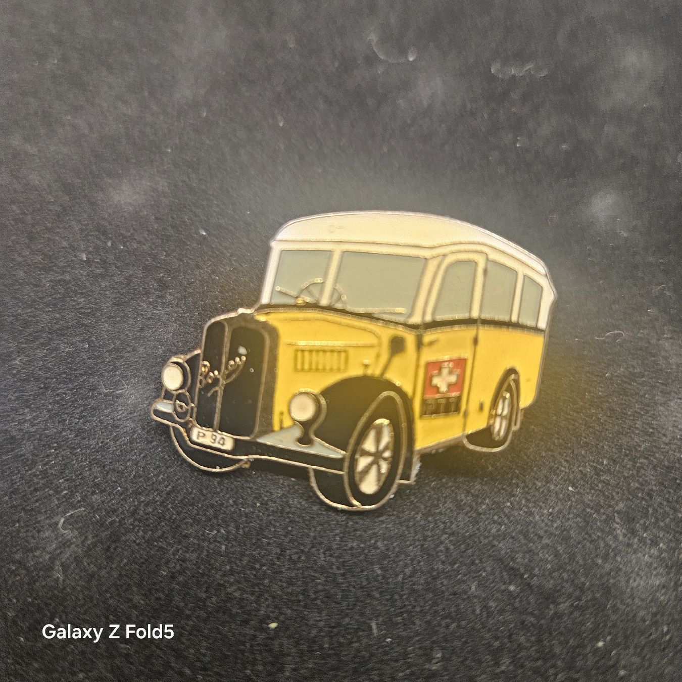 Placchette & Badge: Pin/Anstecker Saurer Postauto Oldtimer. – Nuovo e nell'imballaggio originale da St. Gallen venduto da urs_j5tp