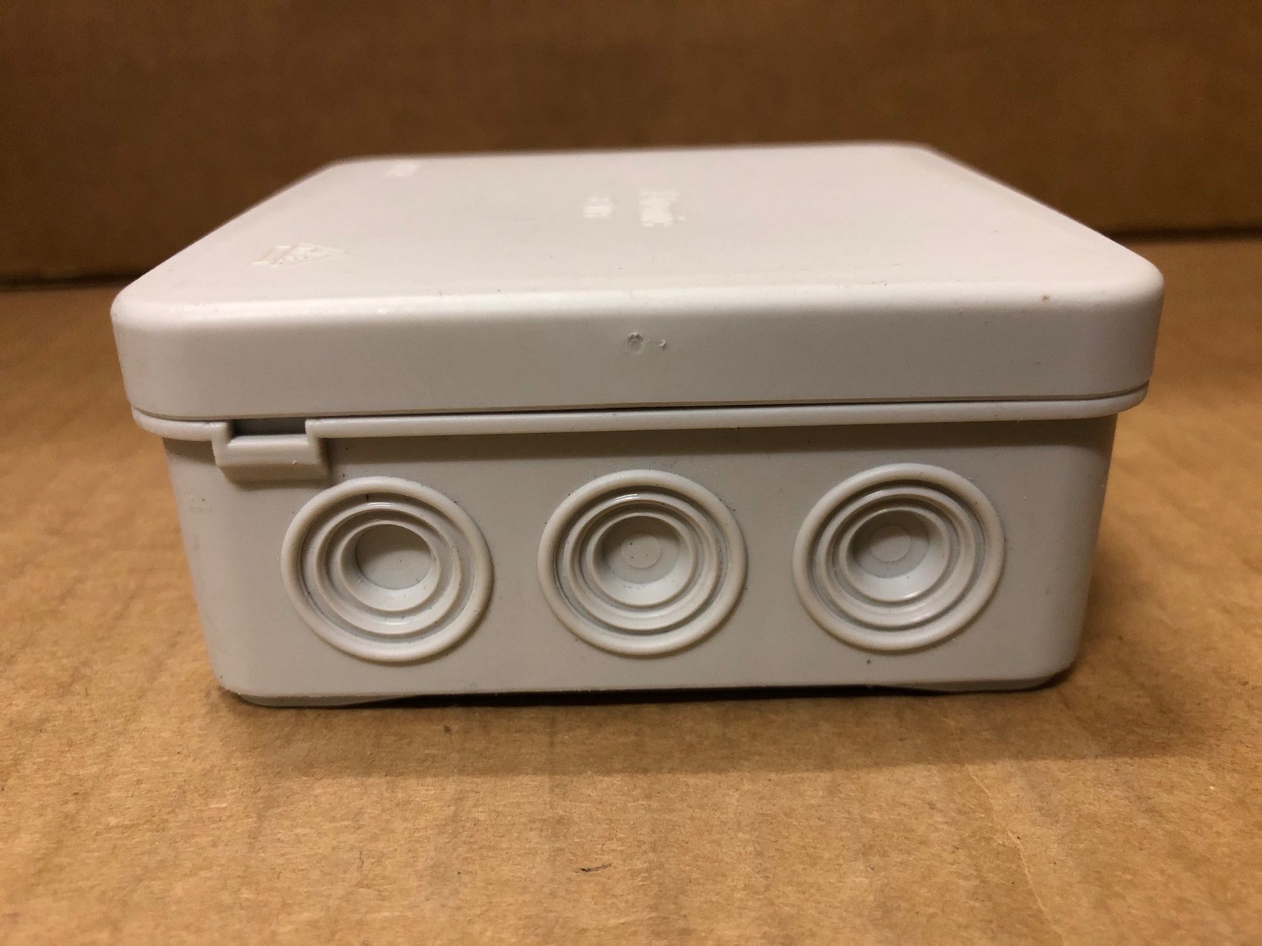 Stromzufuhr: Abzweigdose IP54 f-tronic – Gebraucht aus Eschlikon TG von ArtRec 4