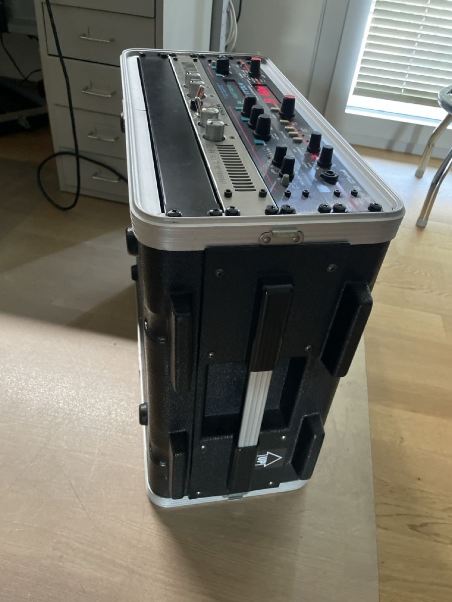 Strumenti musicali: Boogie 2020 Rock Rack – Usato da Riehen venduto da ose58 3