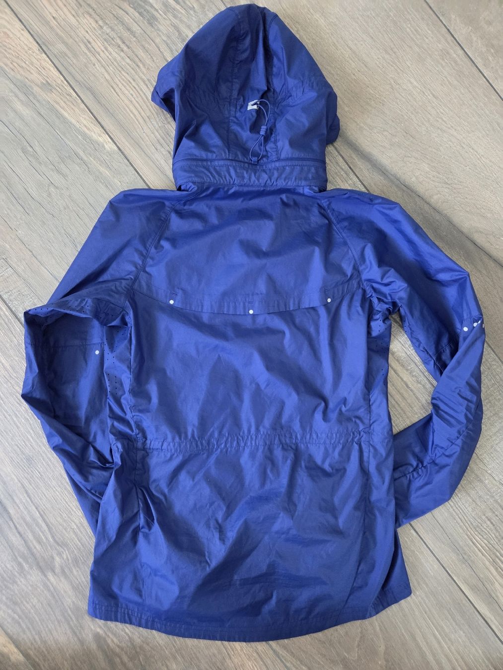 Giacche: NIKE running Jacke S – Usato da Frauenfeld venduto da bea_6m8y 2