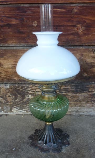 Lampade: Uralte Öllampe aus Grossmutters Zeiten – Usato da Walkringen venduto da Casablanca777 4