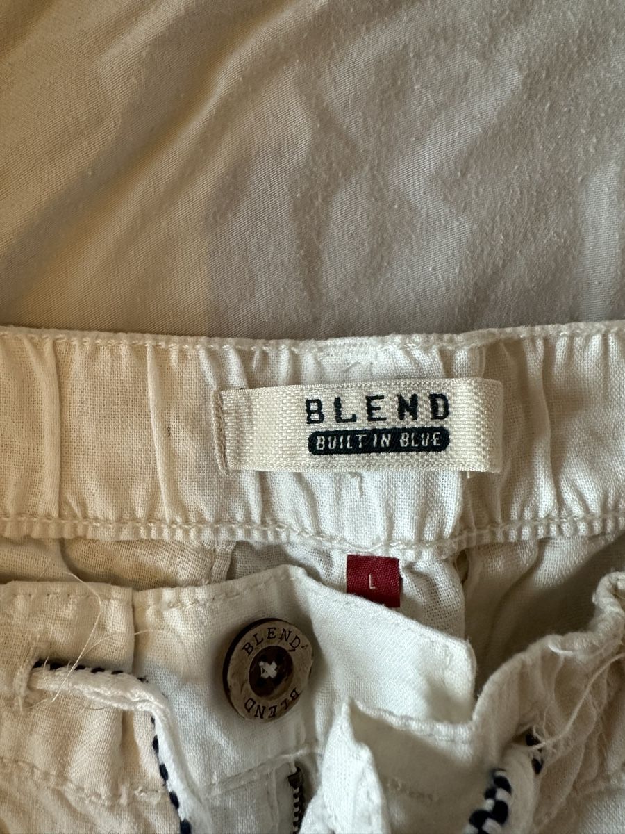 Pantaloni: Herren Shorts  -  Grösse M\L – Usato da Oberhofen Thun'see venduto da ClaudiaKelesh 2