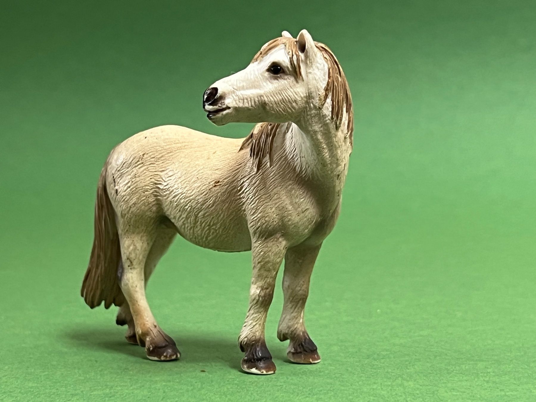 Schleich Statuette: Schleich 13609 Camargue Stute Pferd – Usato da Ennetbaden venduto da mapa05 3