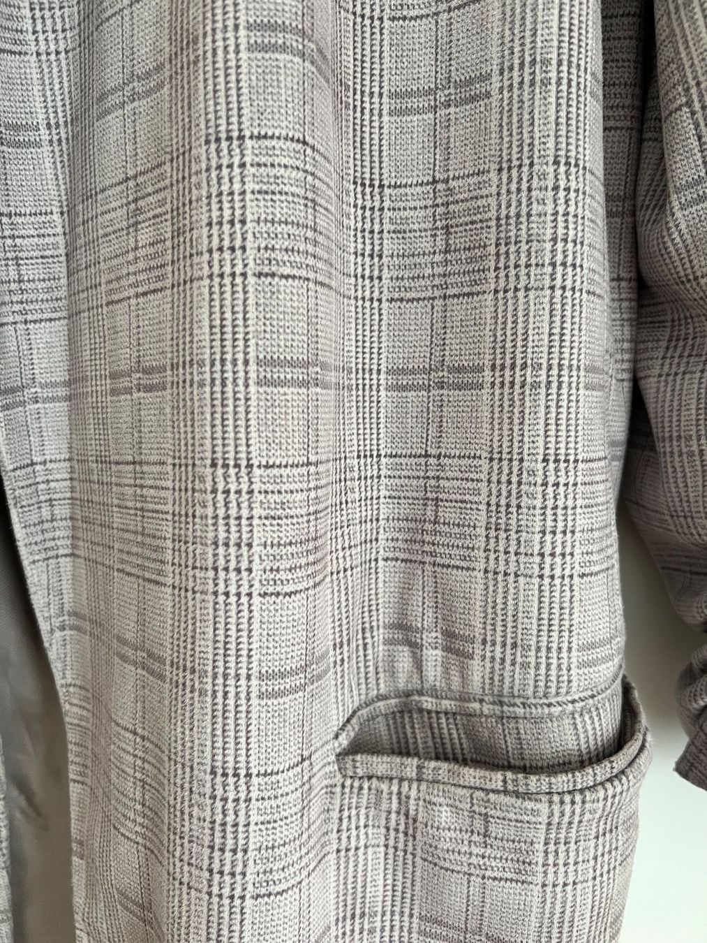 Ensembles & Tailleurs: Karierter Zara Blazer Grau Gr. M – D'occasion à Zürich par lexi_alex 3