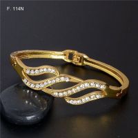 Elegantes Armreif Gold mit Strass - Ideal für den Sommer!