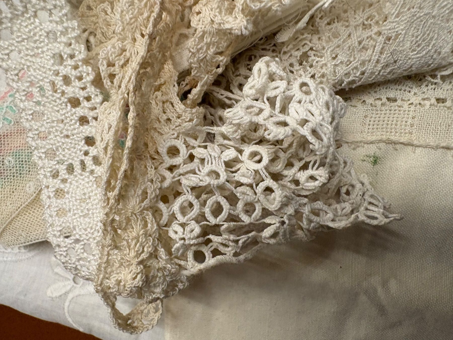 Tessuti: Vintage -  diverse gute Spitzenreste aller Art – Usato da Pratteln venduto da sLaedeliBB 4
