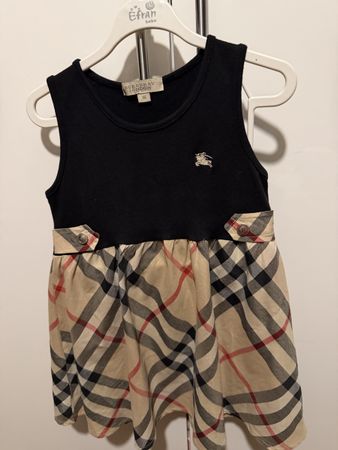Burberry - Robe d'été à carreaux iconiques, taille 116!