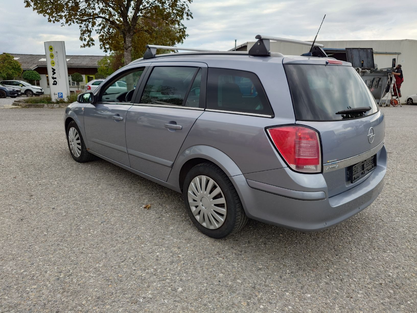 Opel Automobili: Opel Astra 1,9 Kombi – Usato da Bätterkinden venduto da Grooovy 4