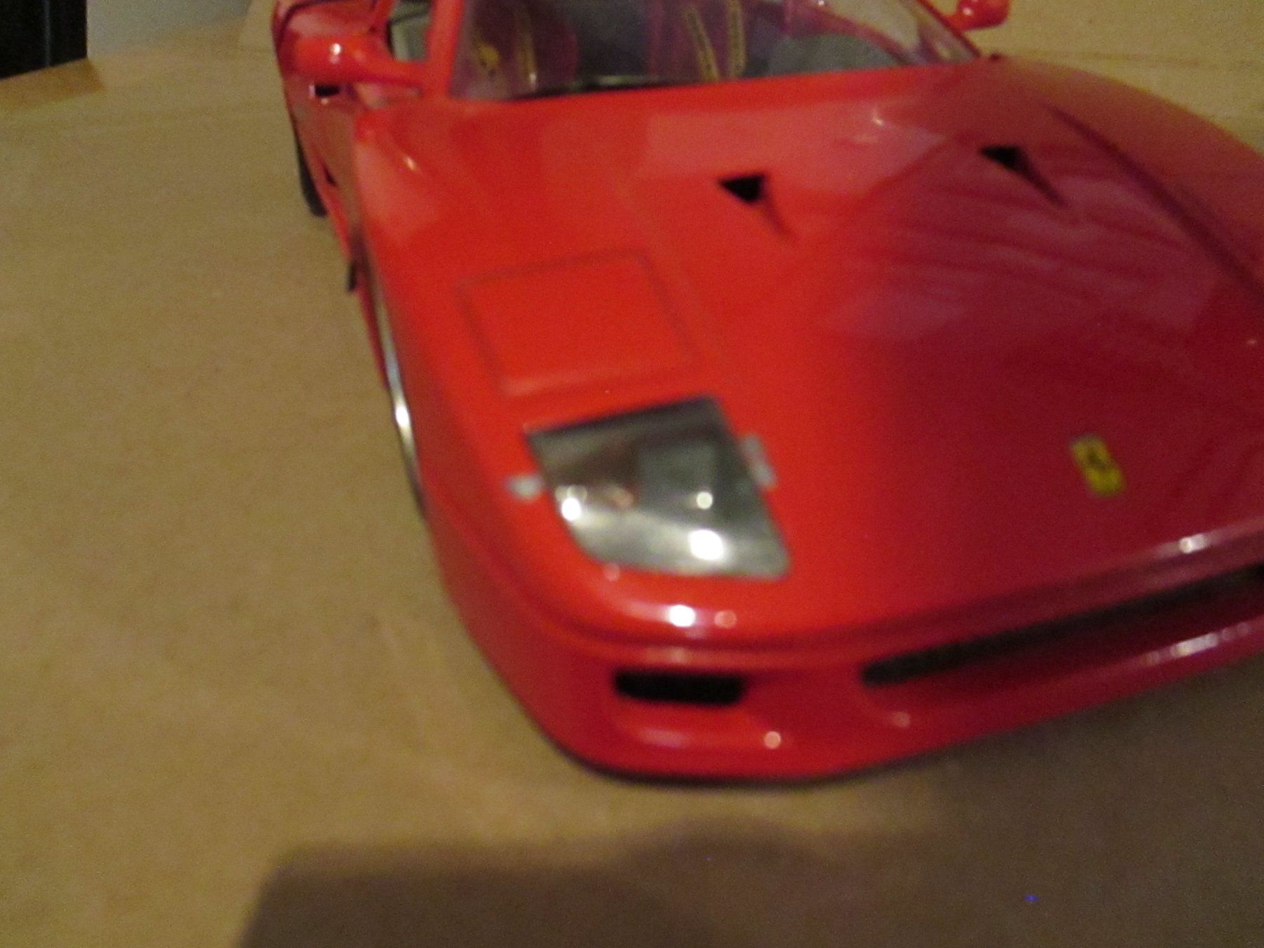 Bburago Modellini d'auto: Ferrari F40 Bburago 1/18 – Usato da Felsberg venduto da sanwill 2