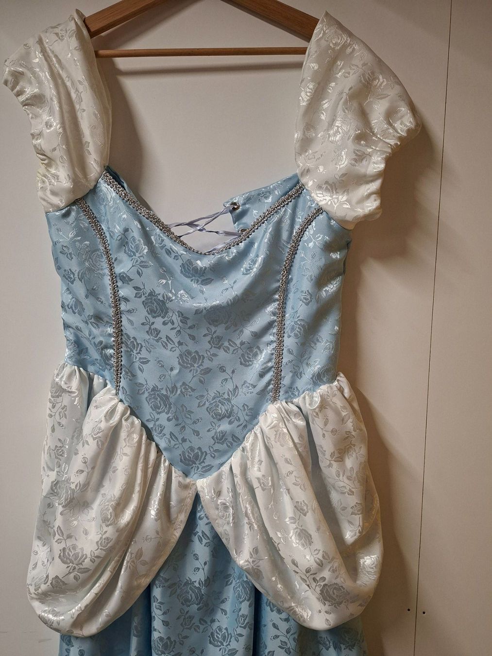 Kostüme: Fasnachtskostüm Cinderella, Grösse ca. 38-40 – Gebraucht aus Bäch SZ von nadinek85 1