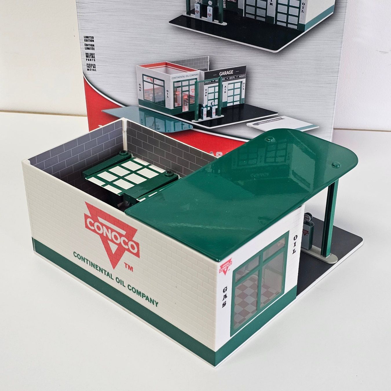 Greenlight Modellini d'auto: Greenlight diorama Conoco station / Garage – Usato da rolle venduto da joaocosta.f 3