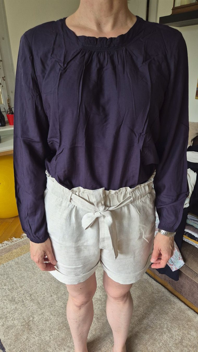 Esprit Tops: Lot de deux hauts Esprit taille 40 – D'occasion à geneve par vinc_bob