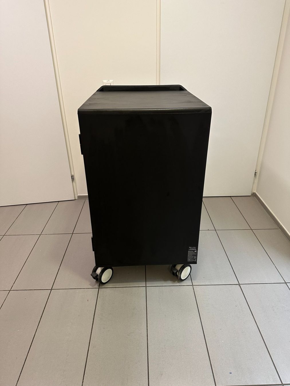 Banconi: Ergotron PowerShuttle Tablet-/Laptop-Ladewagen 40 Geräte – Usato da Wollerau venduto da joh_2t8v 4
