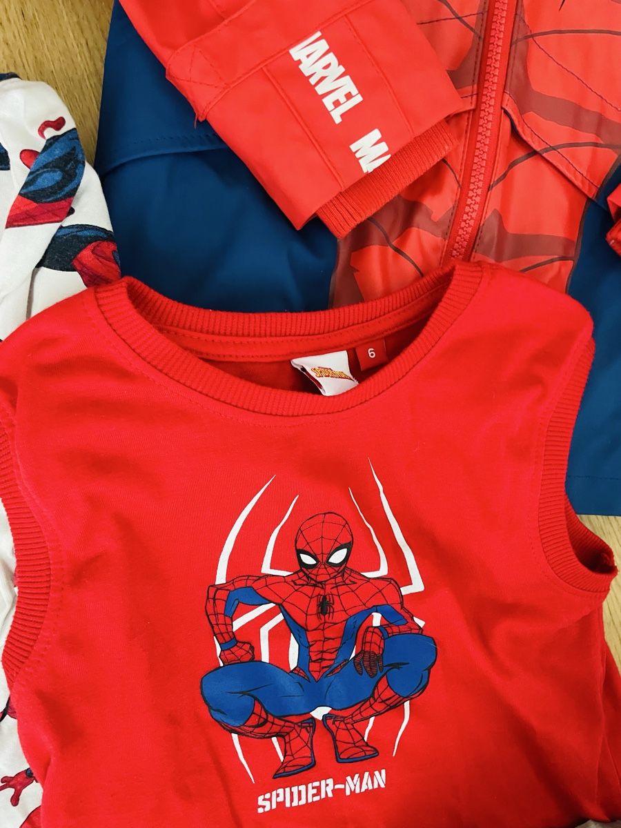 Kleiderpakete: Marvel Spiderman Bundle, with action figure included! – Gebraucht aus Zollikerberg von BS.SM 2