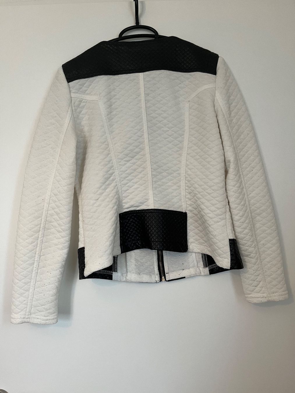 Giacche: Blazer weiss – Usato da Reinach ag venduto da Wildschwein_Braten 1