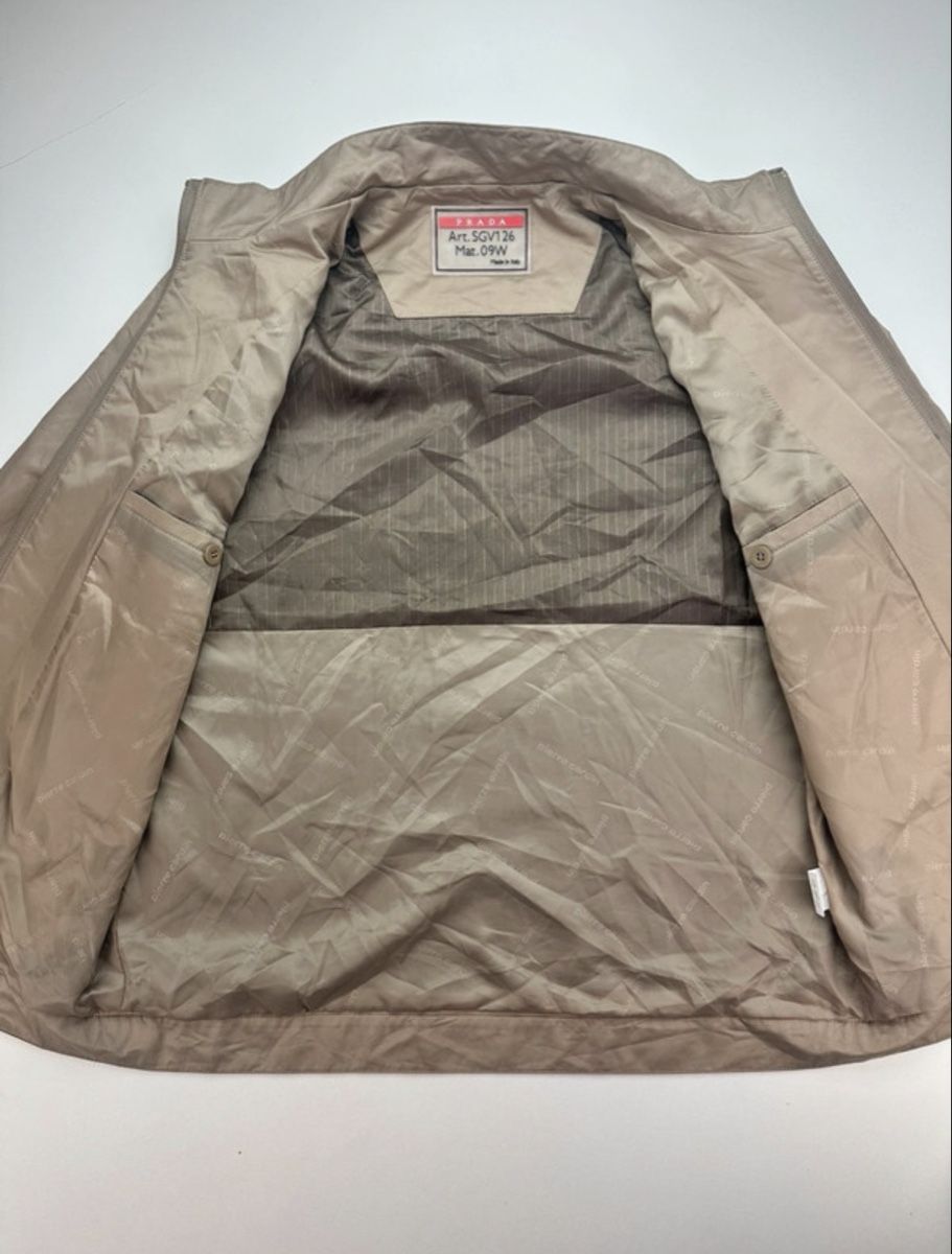 Prada Giacche: Vintage Prada Sport jacket  – Usato da Plan-Les-Ouates venduto da Loved_Panda_Clothing 4