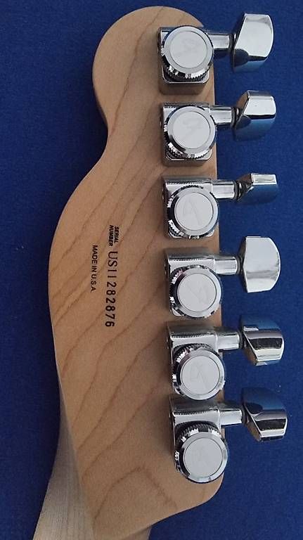 Strumenti musicali: Fender Telecaster AM DLX, mit Case – Usato da Bern venduto da hebrima 1