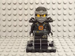 Lego Ninjago Minifigur Cole (Deepstone Armor) njo0140