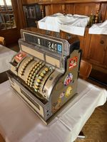 Alte Registrierkasse mechanisch gebraucht