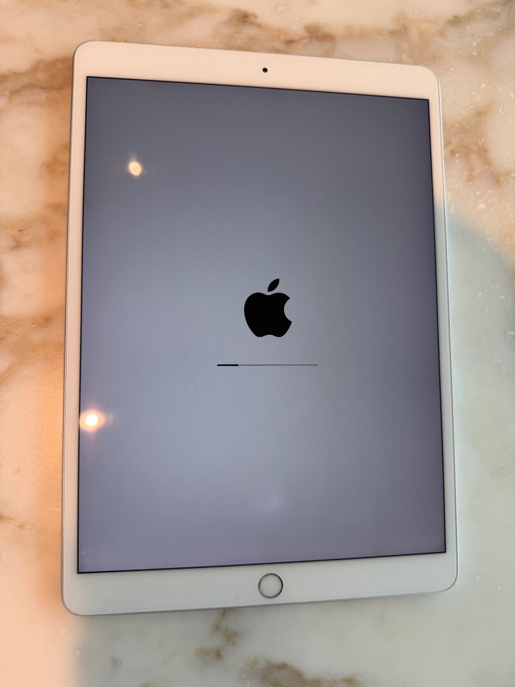 Apple Tablet PC: iPad Air 3. Gen 64GB WiFi + Cellular Mod. A2123 – Usato da Scherzingen venduto da oli_9rjp 7
