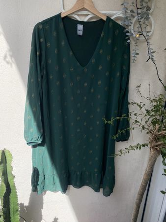 Robe verte imprimée manches longues taille S état neuf