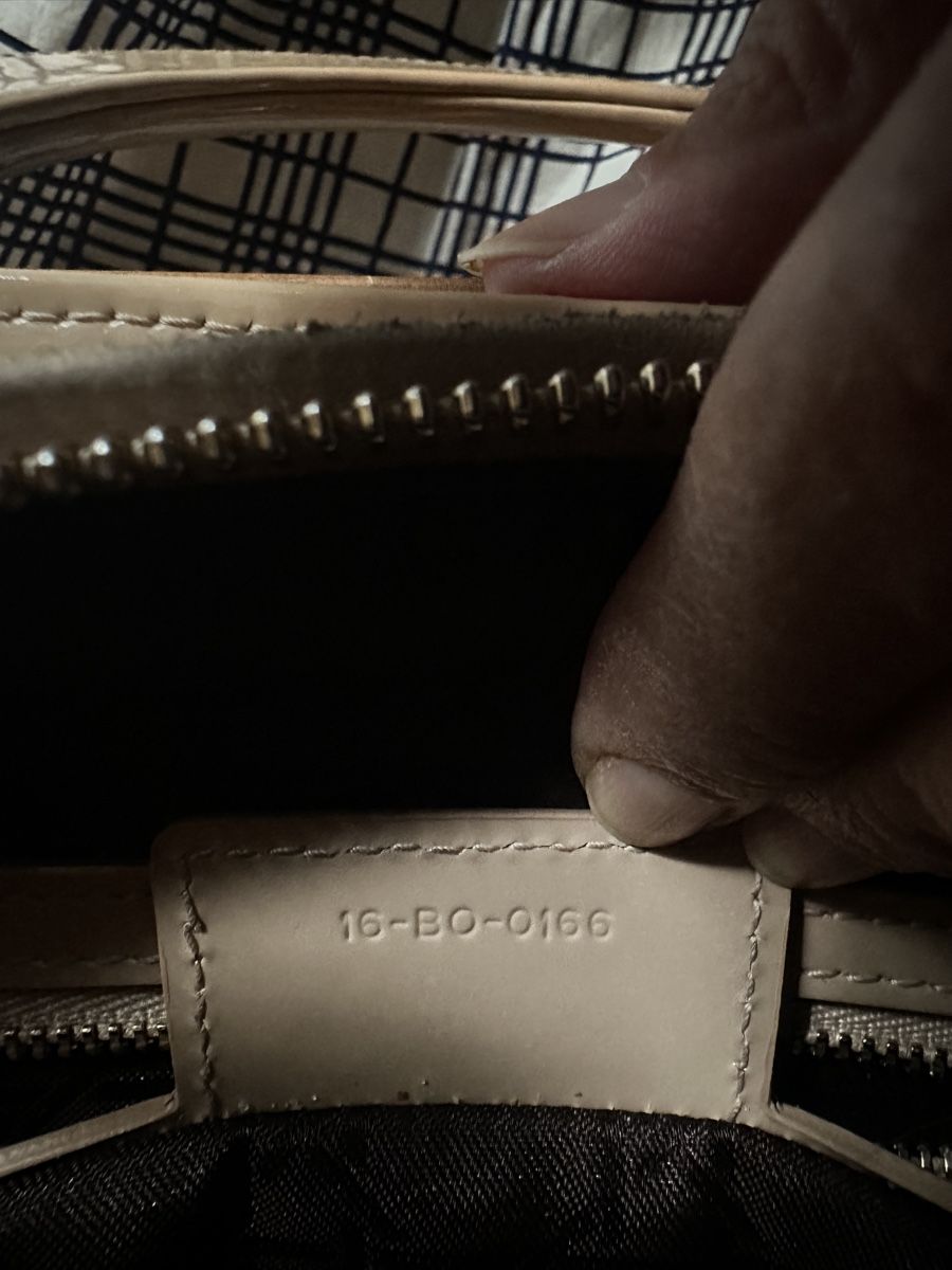 Dior Sacs femmes: Christian Dior Lady Dior Medium – D'occasion à Zürich par shoppingmandy 9