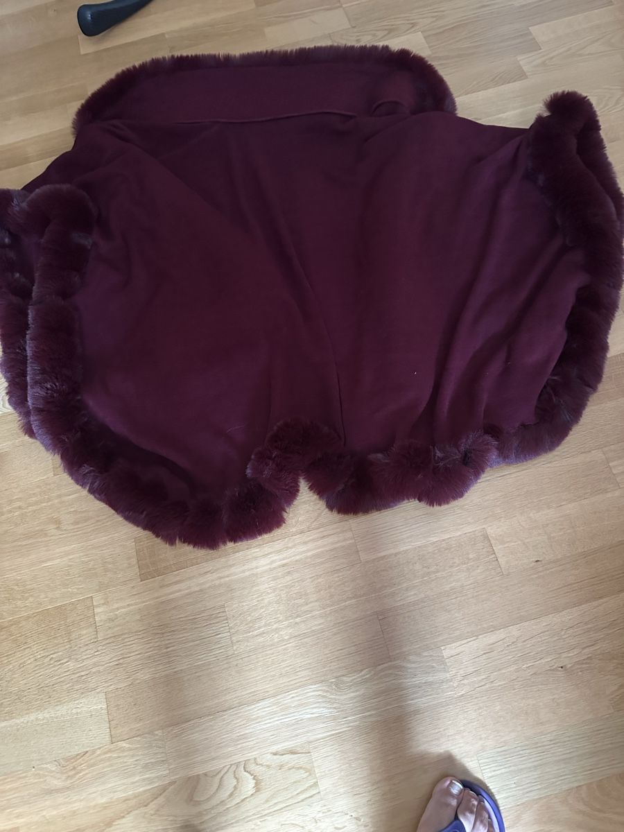 Sonstige Damenmode: Damen Cape oder Poncho – Neu (gemäss Beschreibung) aus Basel von Ivana_4 6