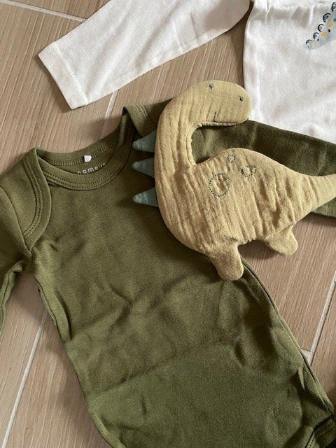 Lotti & Set di vestiti: neues Baby Set "Dino" Gr. 62/68 – Nuovo (secondo la descrizione) da Staufen venduto da Nasli 3