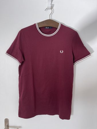 Fred Perry T-Shirt, Gr. S, bordeaux, Top zustand, y2k