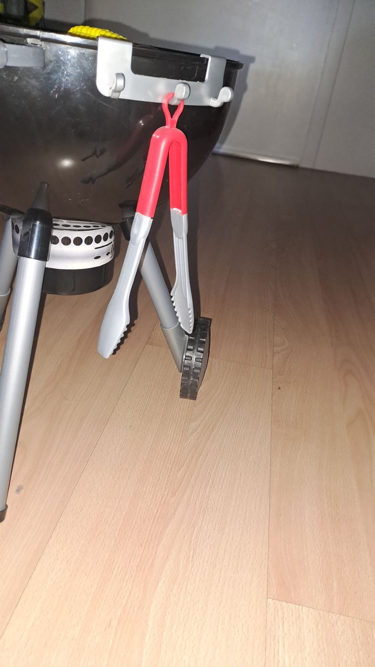 Giocattoli: Weber Spielzeug Grill mit Zubehör – Usato da Wädenswil venduto da tat_j7wv 1